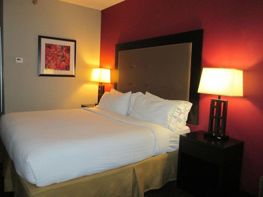 Holiday Inn Express Cloverdale - Greencastle By Ihg Buitenkant foto
