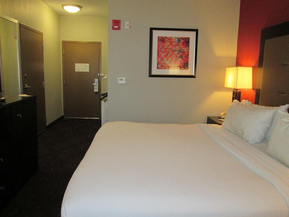 Holiday Inn Express Cloverdale - Greencastle By Ihg Buitenkant foto