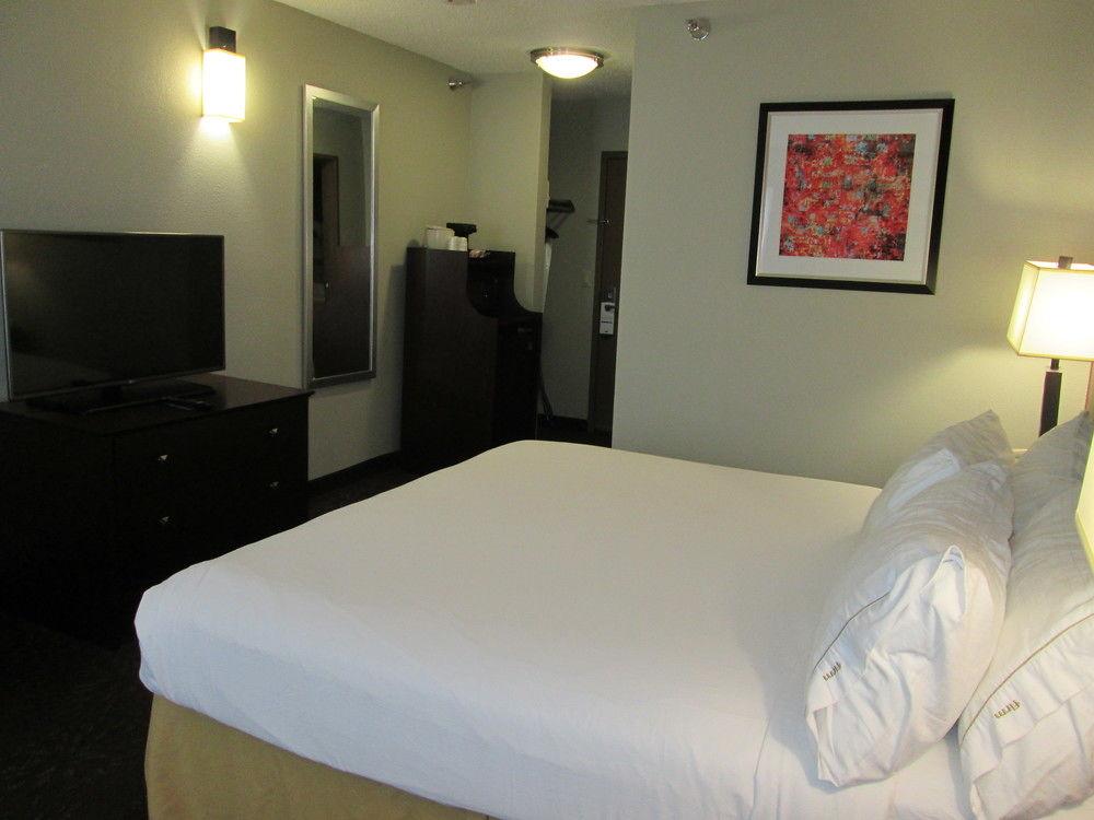 Holiday Inn Express Cloverdale - Greencastle By Ihg Buitenkant foto