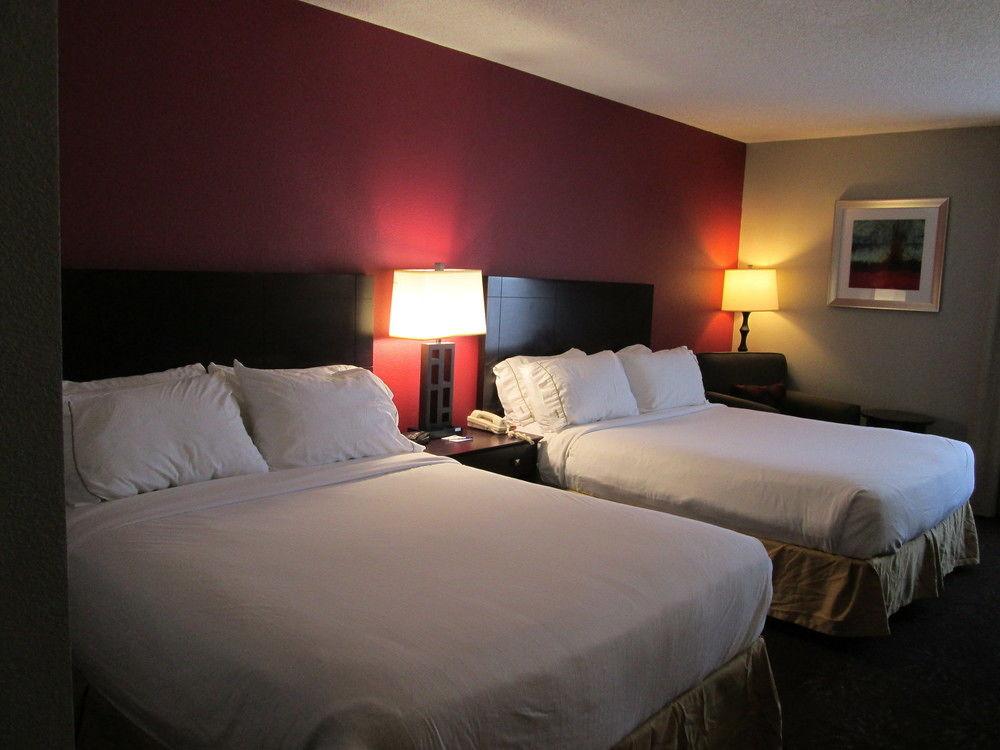 Holiday Inn Express Cloverdale - Greencastle By Ihg Buitenkant foto