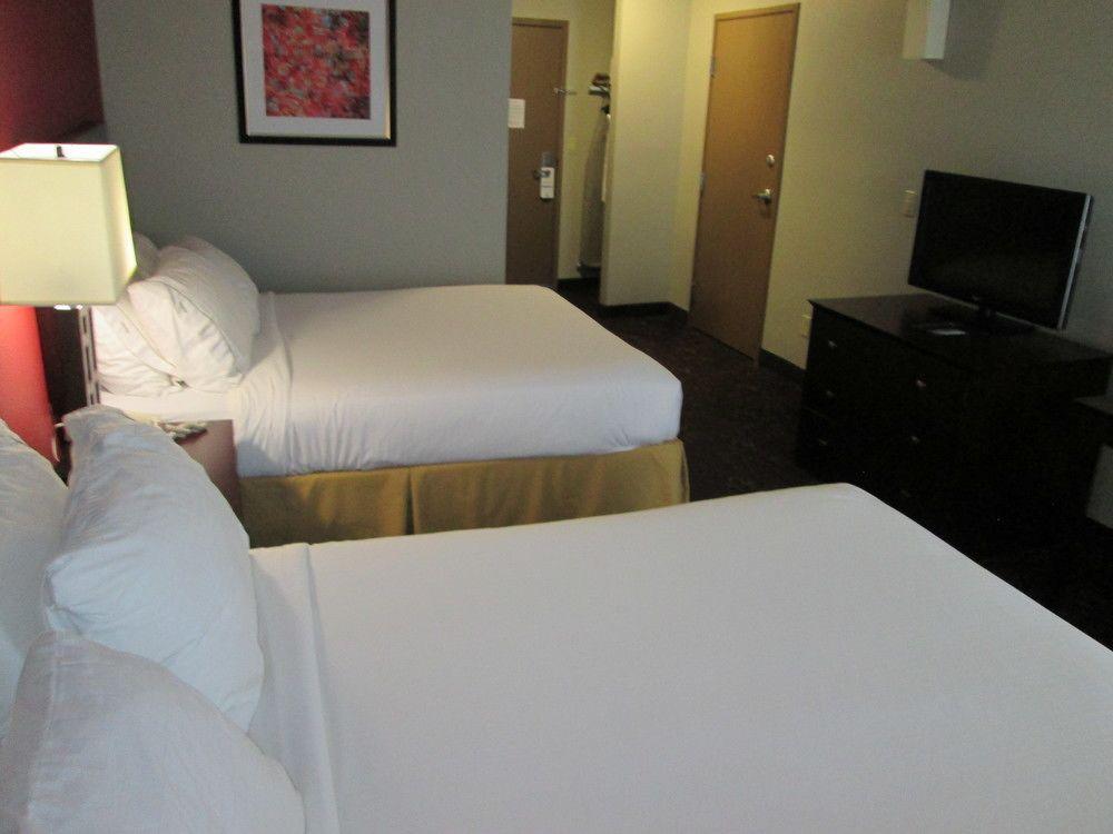 Holiday Inn Express Cloverdale - Greencastle By Ihg Buitenkant foto